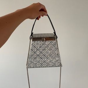 Chic, adorable, stylish handbag